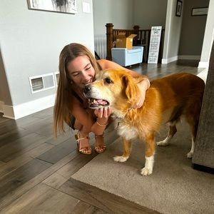 Meet your Posher, Ava